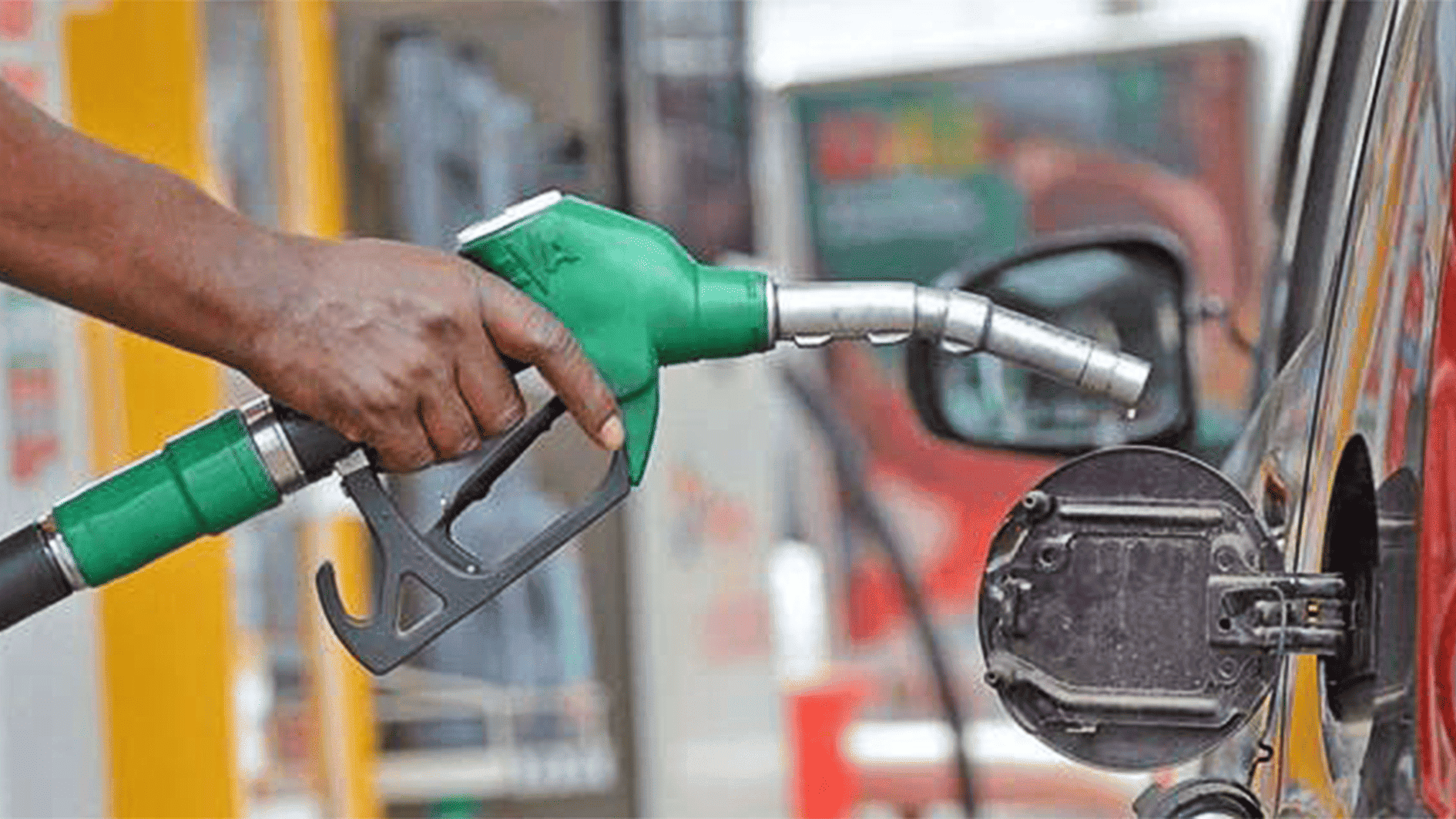Petrol pump at a Nigerian filling station amid debate over the Federal Government’s N60-per-litre discount.